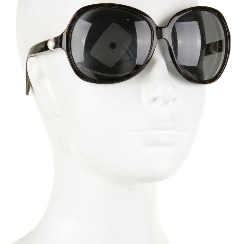 Chanel Interlocking Cc Logo Oversized Sunglasses - image 1